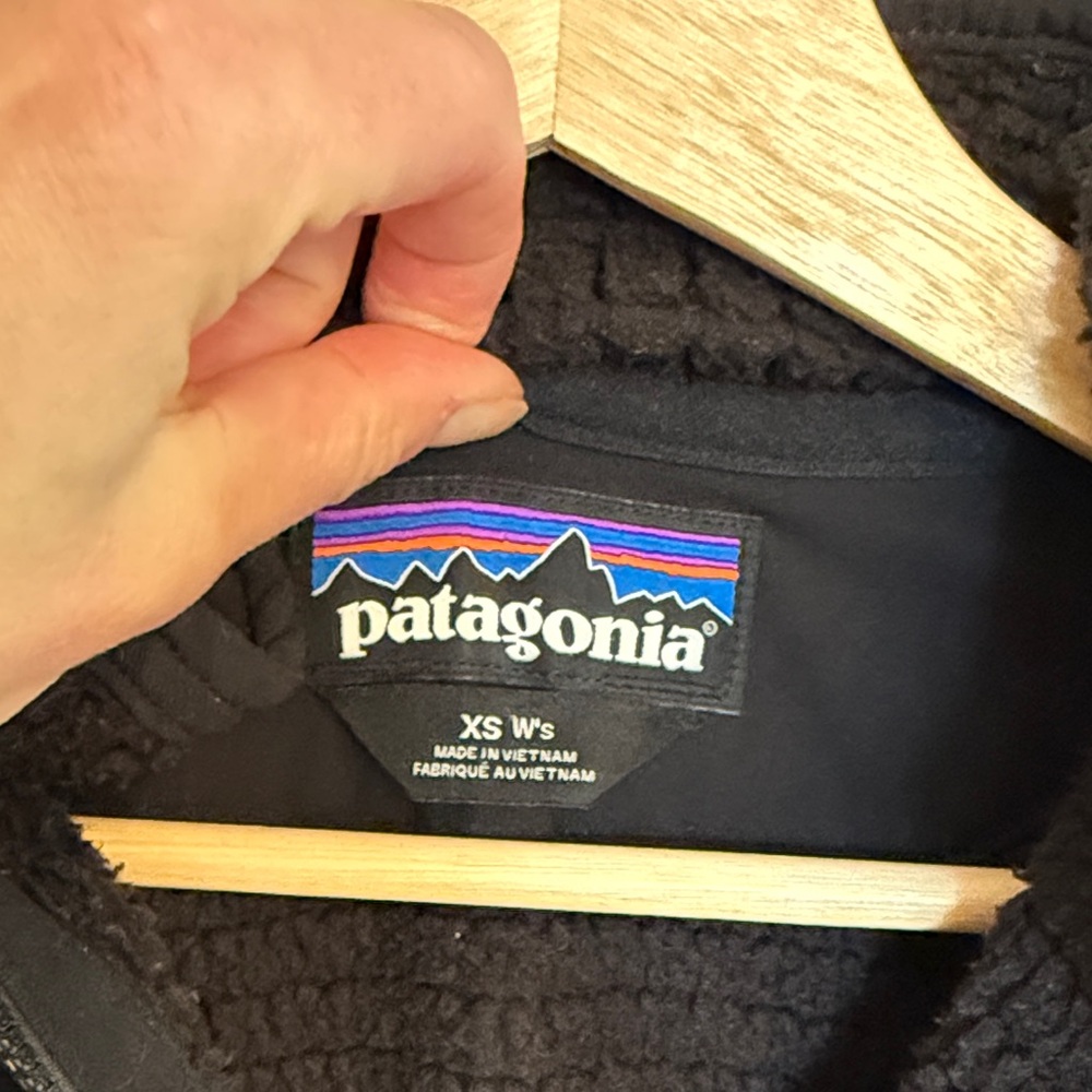 EUC Patagonia R2 TechFace Jacket - Picture 3 of 7